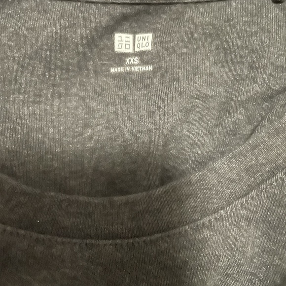Pack of 2 Uniqlo Longsleeve Shirts - Picture 6 of 7